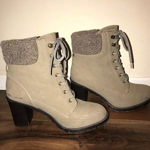 Combat booties size 8 3 1/2 in heel